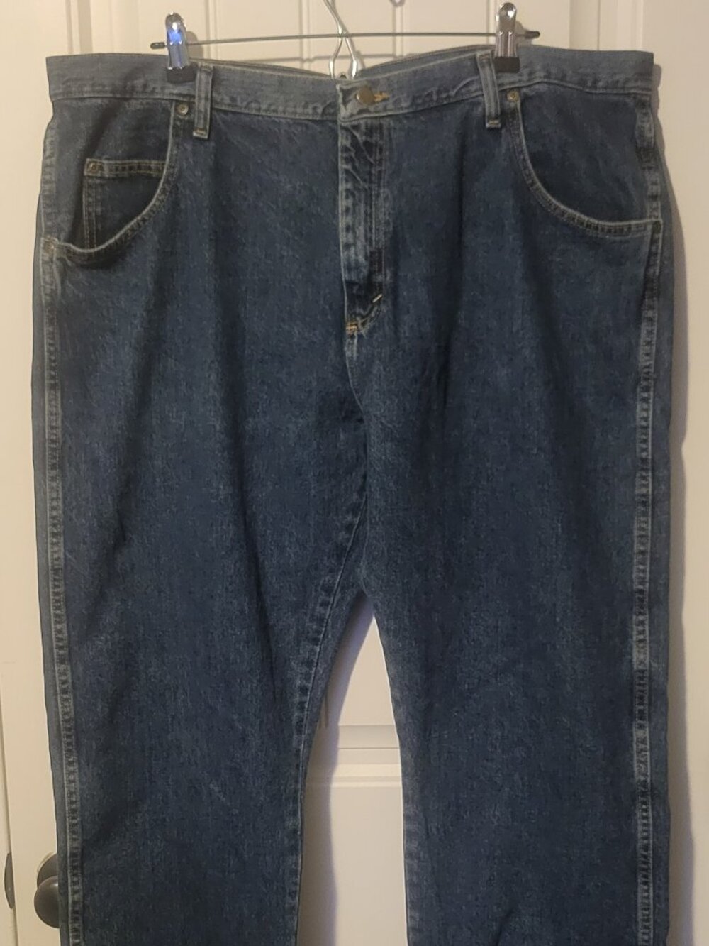 Wrangler Jeans Mens 42x29 Comfort Fit Medium Wash 3100MT
